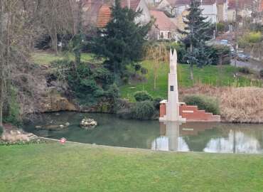 Notre stèle « Henri-Robida » a retrouvé sa beauté d’antan